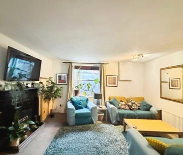 3 bedroom terraced house to rent - Photo 2