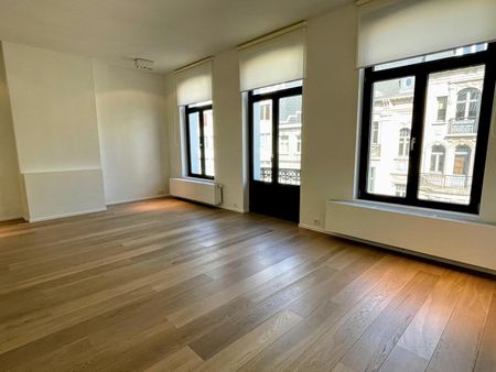 Flat - for rent - Photo 2
