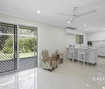 “Quiet Cul-de-Sac Low Set Brick - Room to Move” - Photo 6