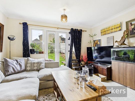 2 bedroom terraced house to rent - Photo 1