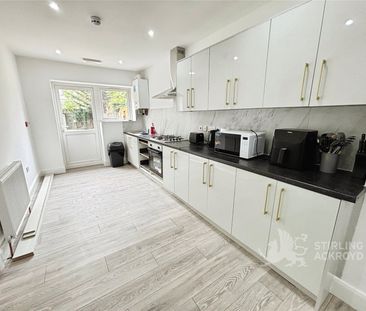 Heathcroft Avenue, Sunbury-on-Thames, Surrey, TW16 7SR - Photo 2