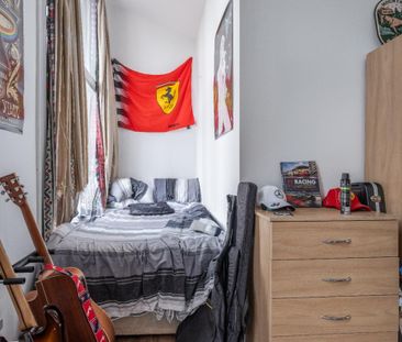 4 bedroom apartment to rent - Photo 6