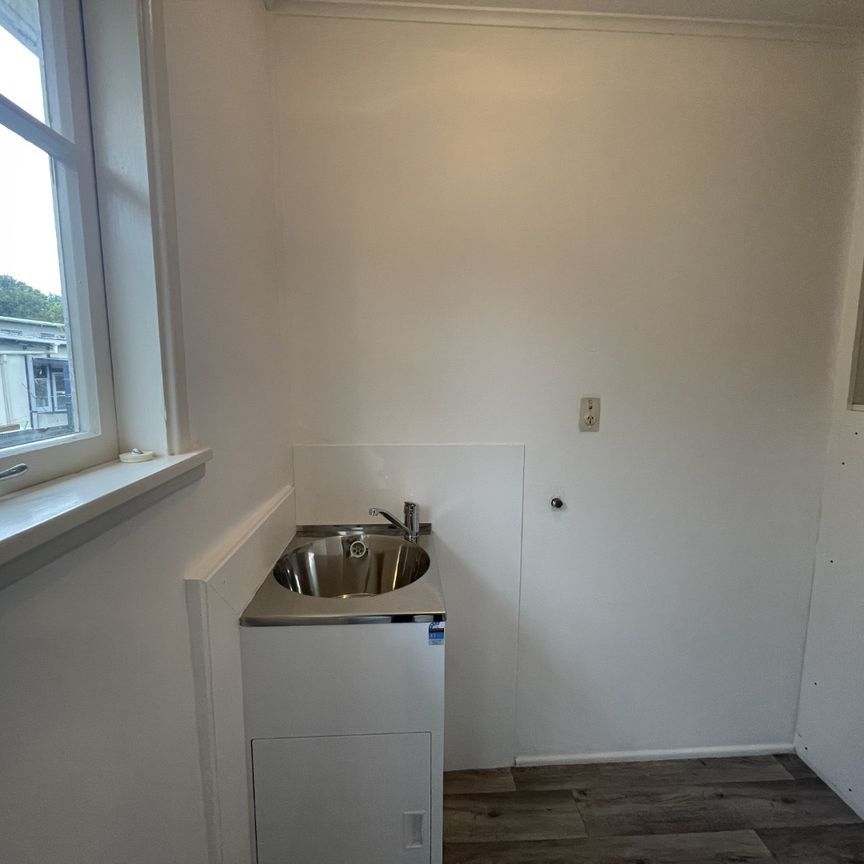 Fully Renovated 2 Beddy - Photo 1