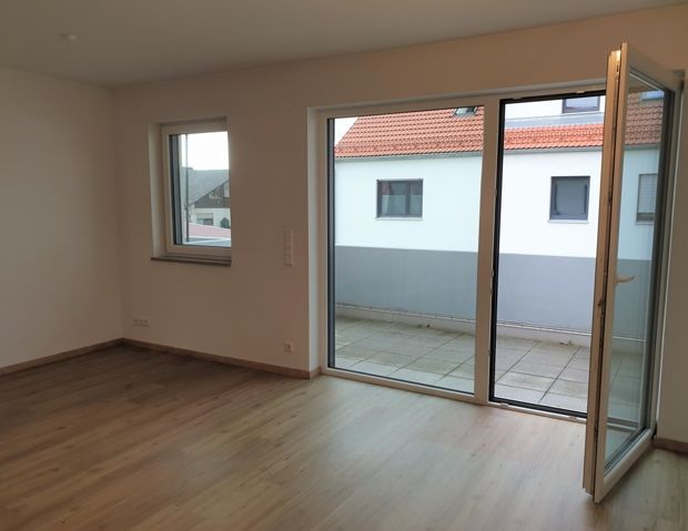 Lichtdurchflutete Traumwohnung im Süden von Ingolstadt - Foto 1