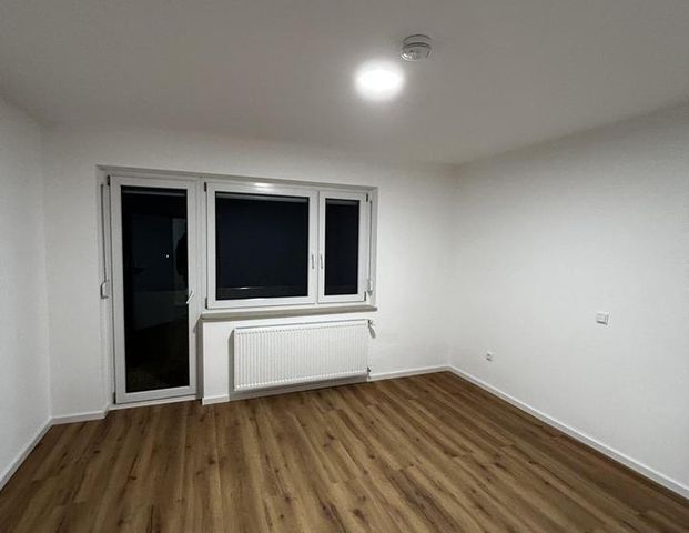 Moderne 75 m²-Wohnung mit Einbauküche, Balkon, Keller & Parkplatz - Foto 1