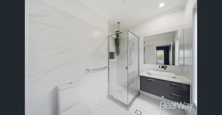 Contemporary Comfort in a Peaceful Neighborhood - Photo 4