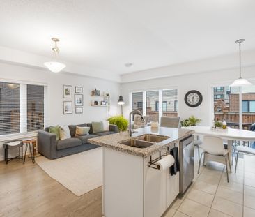 For Lease - 376 Wheat Boom Drive, Oakville, Ontario - Photo 4