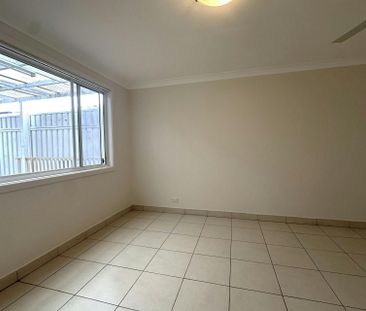 SPACIOUS THREE BEDROOM FAMILY HOME IN A PRIME GREENACRE LOCATION - Photo 2