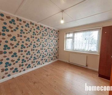 Rushden Gardens, Ilford, IG5 - Photo 6