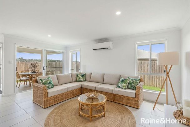 Stylish Four Bedroom Family Home Lennox Head - Photo 1