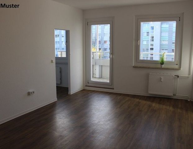 1 Raum-Wohnung mit Balkon - NEU saniert - Foto 1