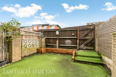 Middle Lane, Epsom - Photo 5