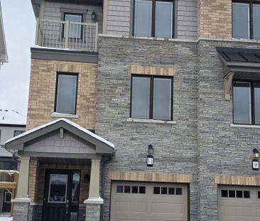 For Lease - 11 Greig Street, Brantford, Ontario - Photo 2