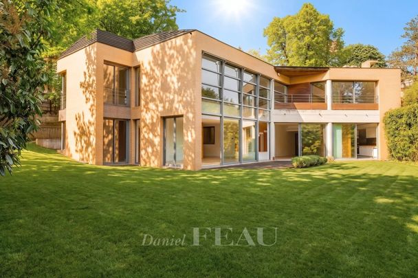 Maison d'architecte non meublée - 245 m² – 5 chambres – Garches - Photo 1