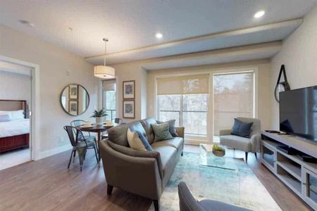 Edmonton Furnished Condo Rental in University & Whyte Ave - Modern Comfort in trendy Old Strathcona - Photo 4