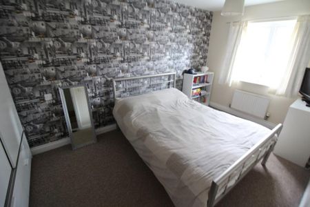 4 bedroom terraced house to rent - Photo 4
