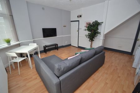 1 bed flat to rent in Tewkesbury Street, Cathays, CF24 - Photo 5