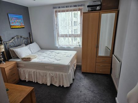 2 Bed Flat, The Gateway West, LS9 - Photo 3