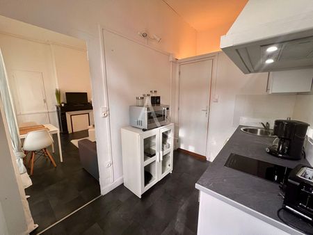 Location Appartement 1 pièce 27m² CARCASSONNE 11000 - Photo 4