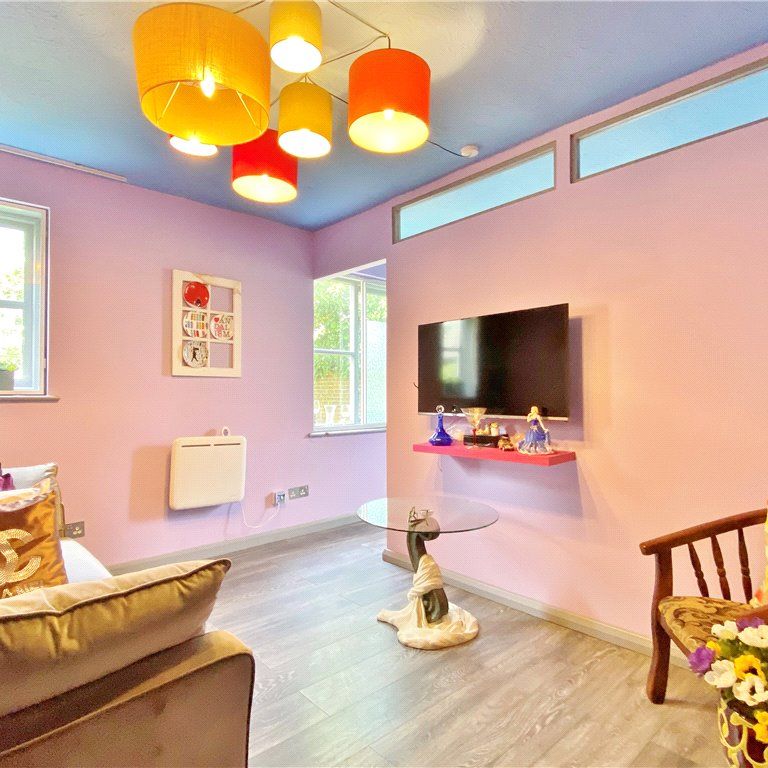 Church Close, Bath Road, Hounslow, TW3 3DD - Photo 1