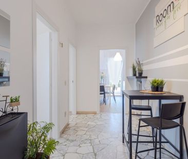 Via Cesare Cremonino, Padova, Veneto 35124 - Photo 3