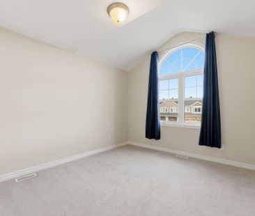 For Lease - 100 Cranesbill Road, Kanata, Ontario - Photo 3