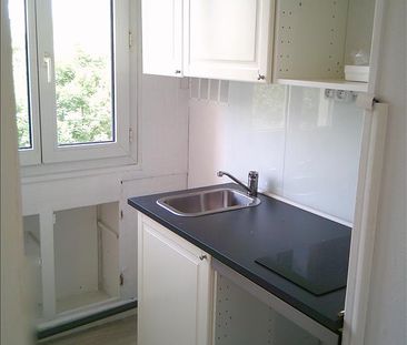 3 pièces - 46,05 m² - 3ème étage - Colocation non autorisée - Photo 3