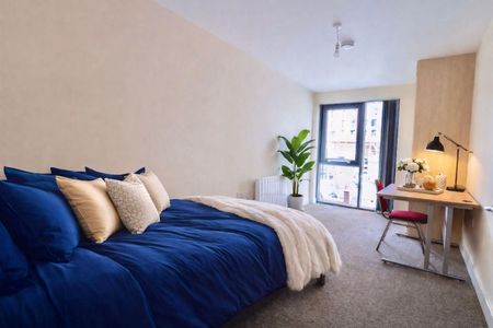 3 bed Apartment Ecco - Photo 2