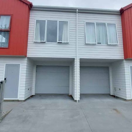 RENT REBATED FOR 4 WEEKS - Location and Convenience in the CBD - Photo 4