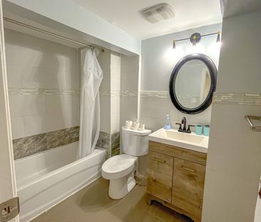 For Lease - 73 Hickling Trail, Barrie, Ontario - Photo 3