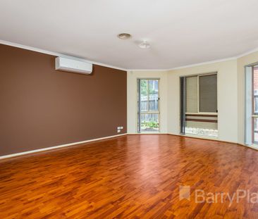 Centrally Located Spacious Family Home - Photo 2