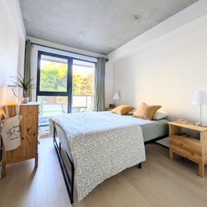 Reprise de bail – Grand 3 ½ Meublé & Neuf (Condo Auguste & Louis) – Dispo Juillet - Photo 2