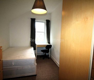 3 bedroom terraced house to rent - Photo 6
