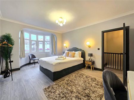 4 bedroom semi-detached house to rent - Photo 2