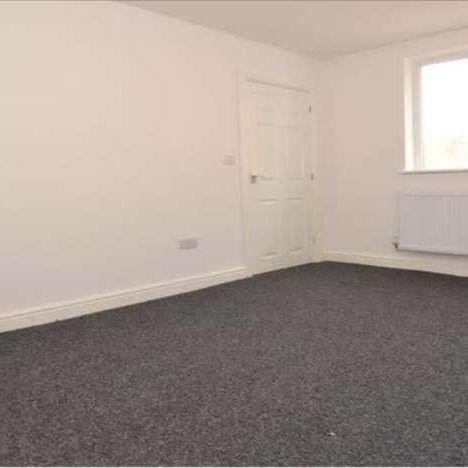 Flat, Talbot Court, Talbot Street, Brierley Hill, DY5 - Photo 1