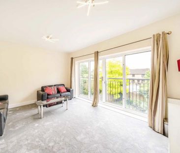 4 bedroom detached house to rent - Photo 2