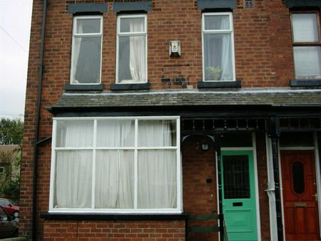 1 Richmond Mount, Hyde Park, Leeds, LS6 1DG - Photo 3