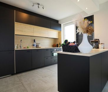 Lichtrijk 2 slpk appartement met garage - Foto 4