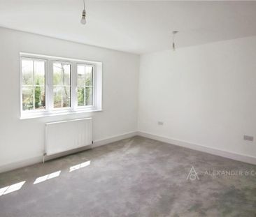 3 bedroom property to rent - Photo 3