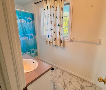 For Lease - 1 Golden Terrace Court, Kitchener, Ontario - Photo 5