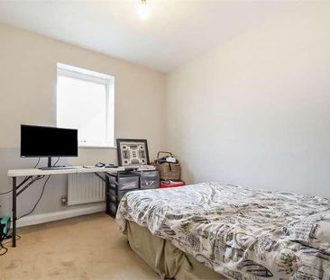 Admiralty Close, West Drayton, UB7 - Photo 4