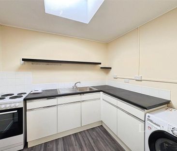 2 bedroom flat to rent - Photo 6