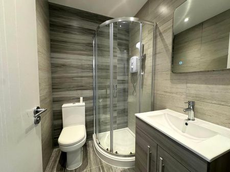 2 bedroom flat to rent - Photo 3