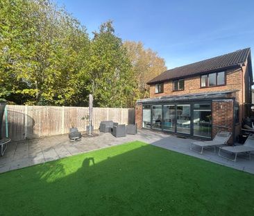 4 bedroom terraced house to rent - Photo 4