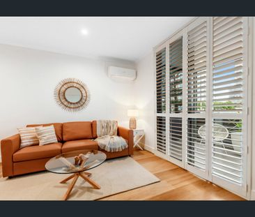 Fully Furnished, Walk to the Beach & Pacific Fair - Photo 2