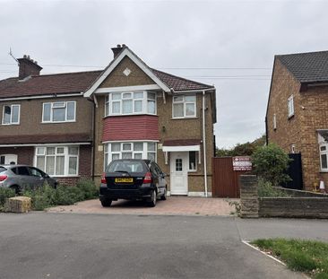 Wimborne Avenue, Hayes - Photo 4