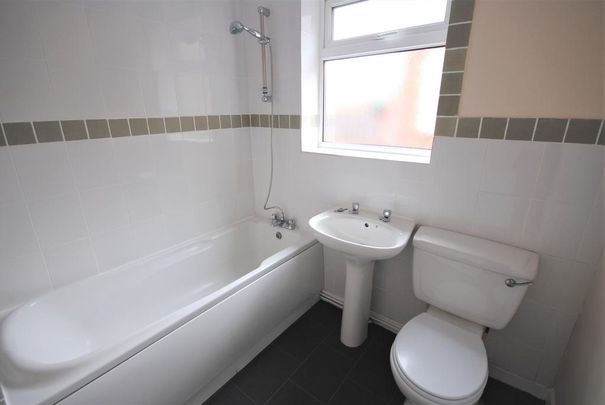 2 bedroom house to rent - Photo 1