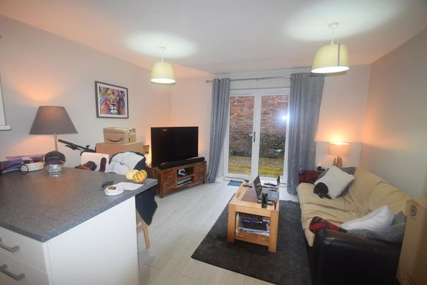 2 bedroom terraced house to rent - Photo 1