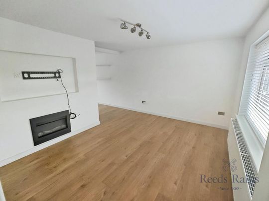 4 bedroom semi-detached house to rent - Photo 1