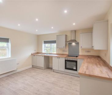 2 bedroom end of terrace house to rent - Photo 5